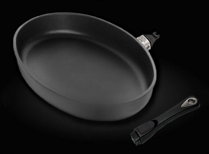 ماهیتابه بیضی کد ۳۵۲۴z با قطر ۳۵ در ۲۴ و ارتفاع ۵ سانتی‌متر مناسب پخت جوجه کباب تابه ای با سیخ چوبی با قابلیت قرار دادن در فر با درجه نامحدود