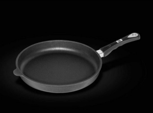 ماهیتابه کد ۵۲۸ با قطر ۲۸ و ارتفاع ۵ سانتی‌متر مناسب پخت ته چین با قابلیت قرار دادن در فر تا ۲۴۰ درجه سانتی گراد
